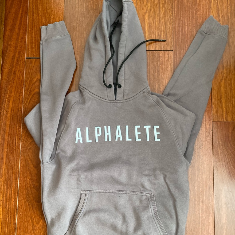 Alphalete hoodie